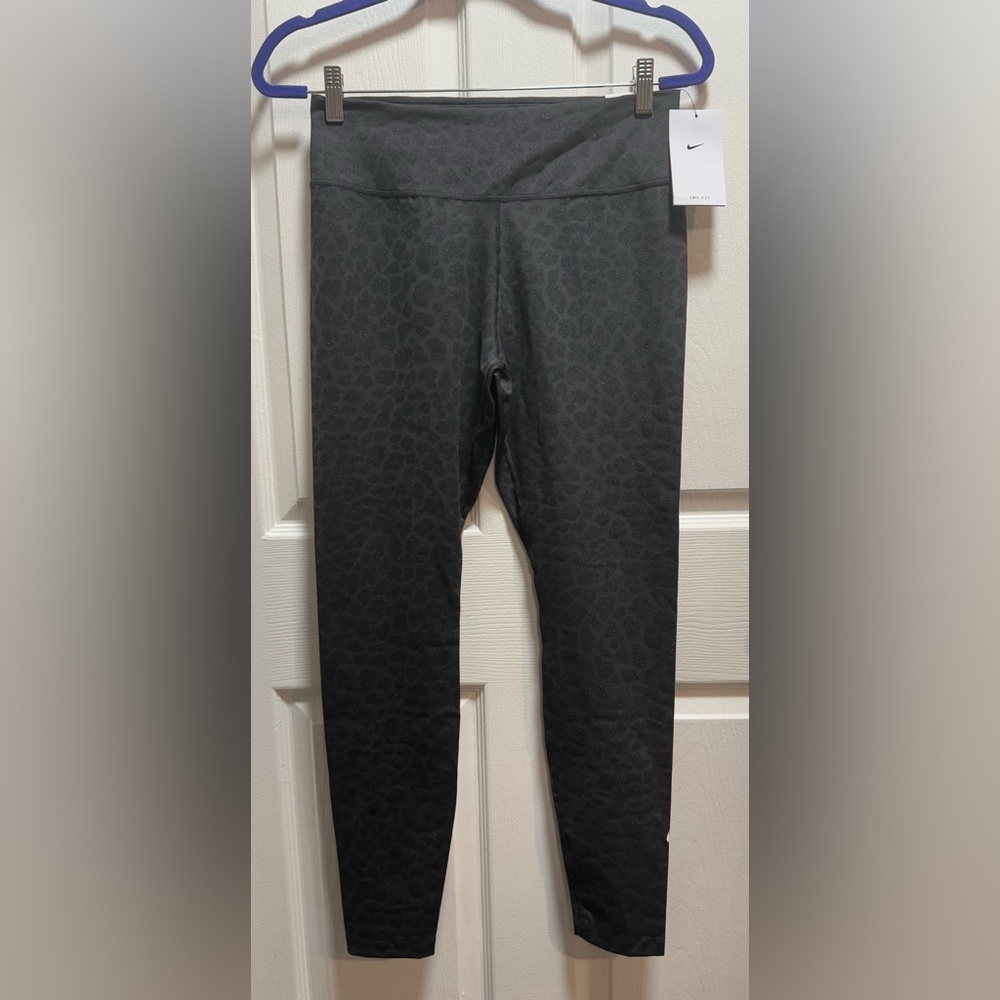 Nike Sparkly Black Leopard Print Leggings size M